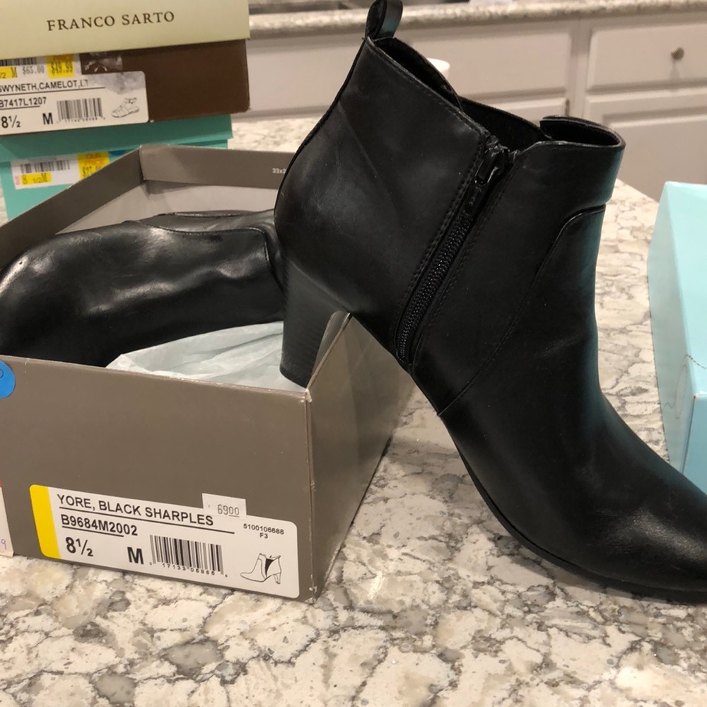 Life Stride; black boots; size 8 1/2